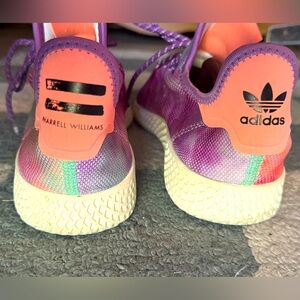 Mens size 9.5 Adidas Tennis HU Pharrell Williams Holi Tie Dye Sneakers